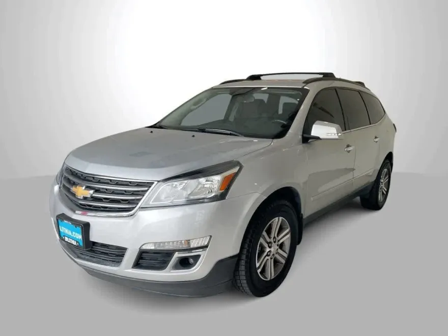 2017 Chevrolet Traverse 1LT photo 1