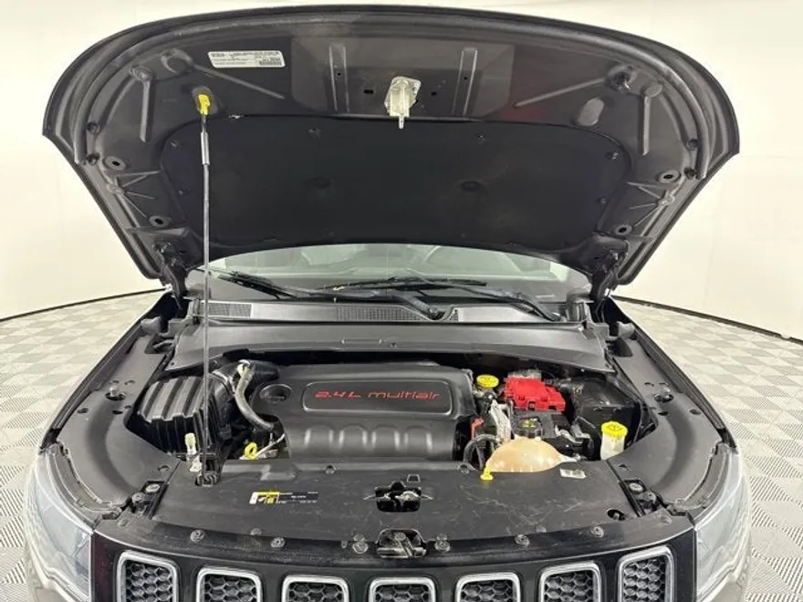 2020 Jeep Compass Latitude photo 1