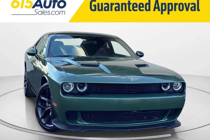 2022 Dodge Challenger SXT photo 1