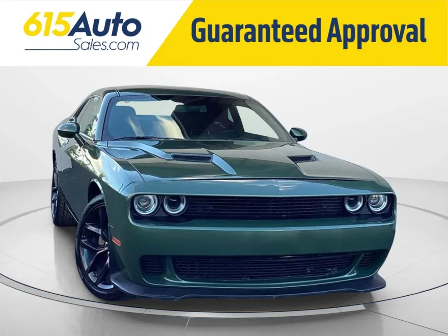 2022 Dodge Challenger SXT photo 1