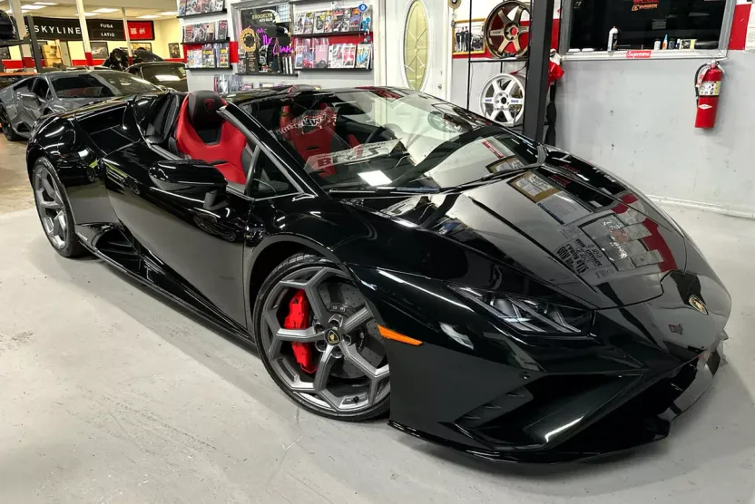 2021 Lamborghini Huracan Evo Spyder photo 1