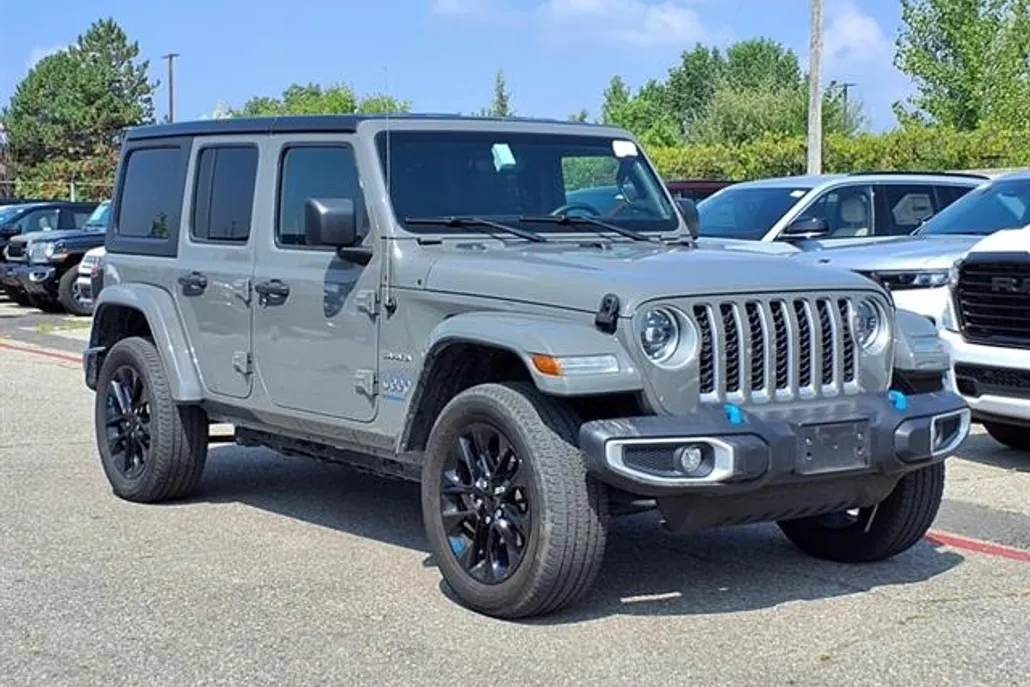 2023 Jeep Wrangler Sahara 4xe photo 1