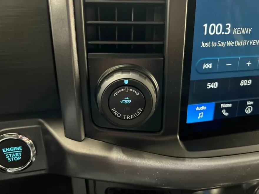 2025 Ford F-150 XLT photo 17