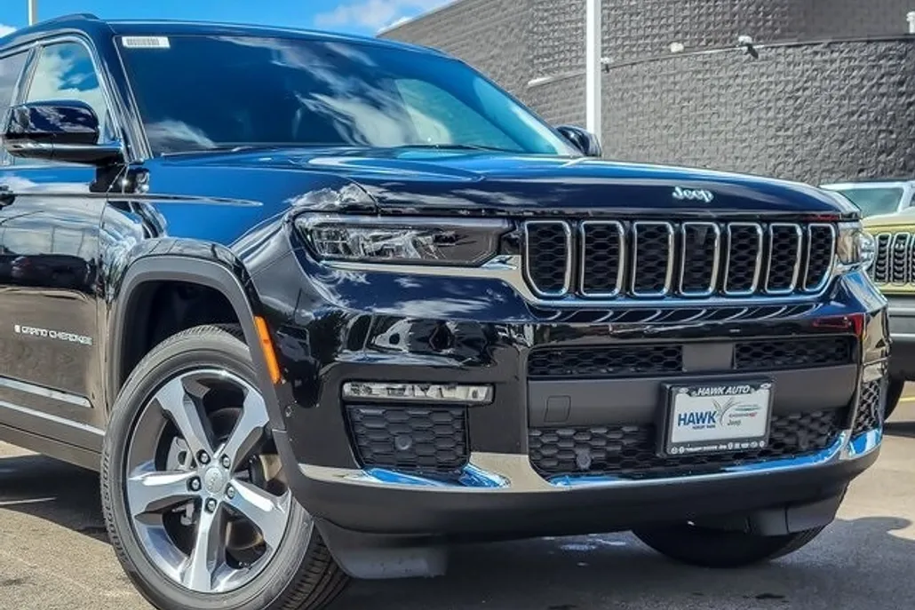 2025 Jeep Grand Cherokee Limited photo 1