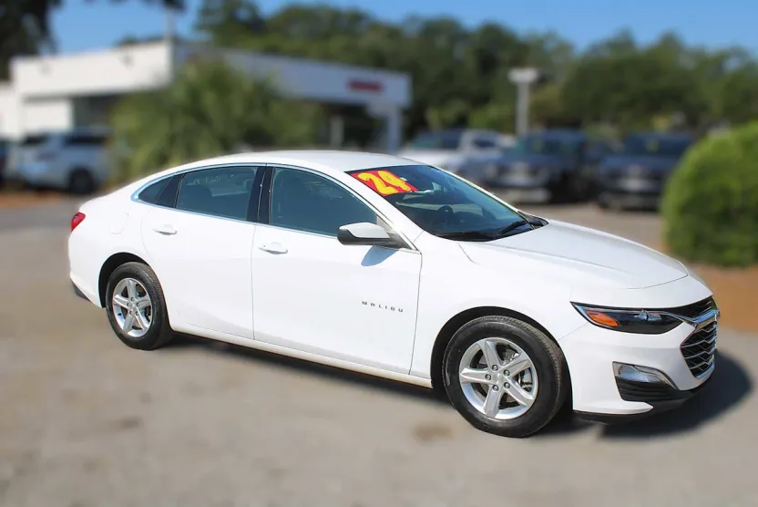 2024 Chevrolet Malibu LS photo 1