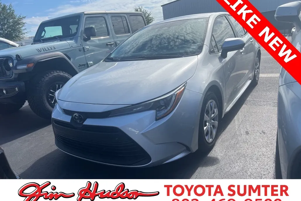 2024 Toyota Corolla LE photo 1