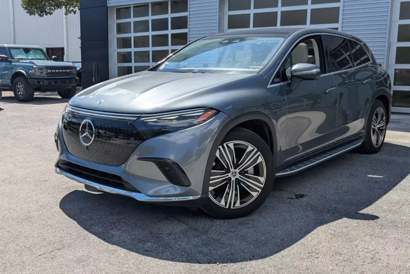 2023 Mercedes Benz EQS SUV 450 photo 1