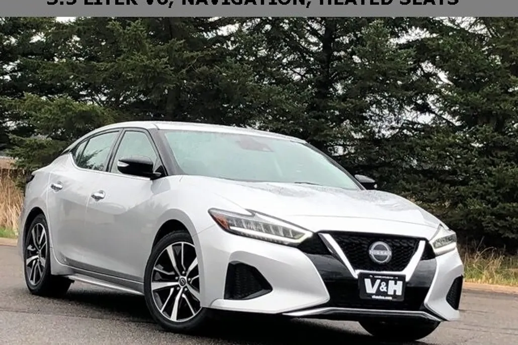 2023 Nissan Maxima SV photo 1