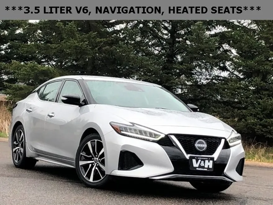 2023 Nissan Maxima SV photo 1