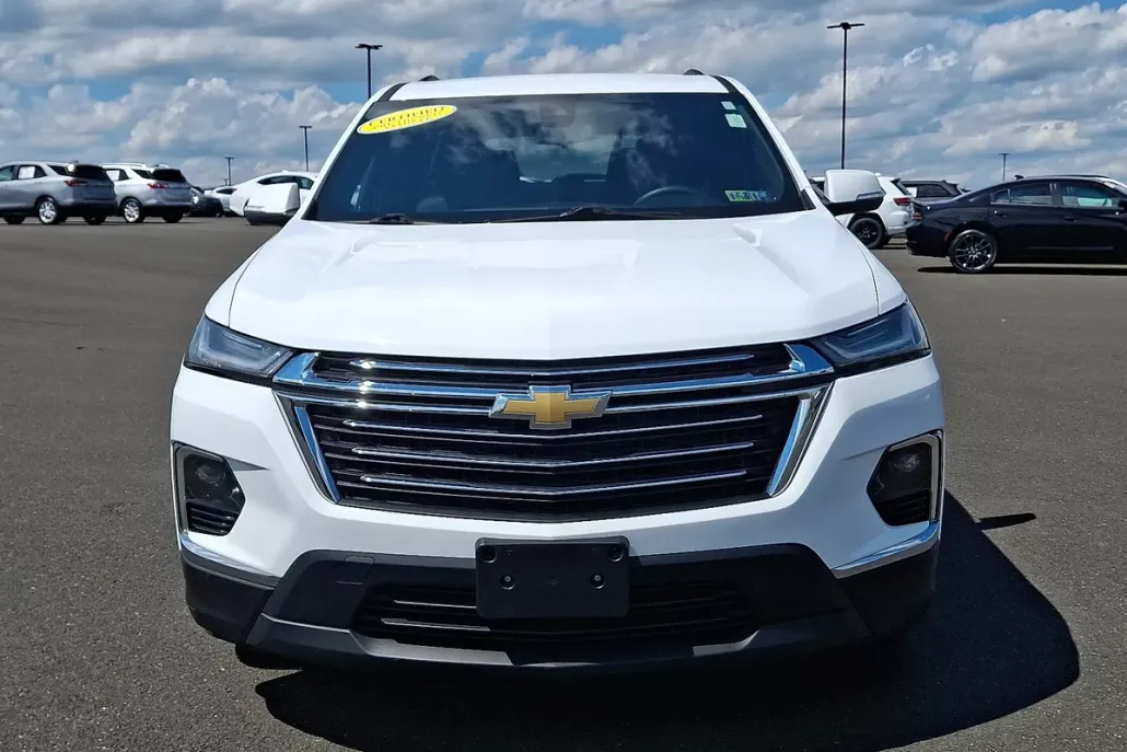 2023 Chevrolet Traverse Cloth photo 1