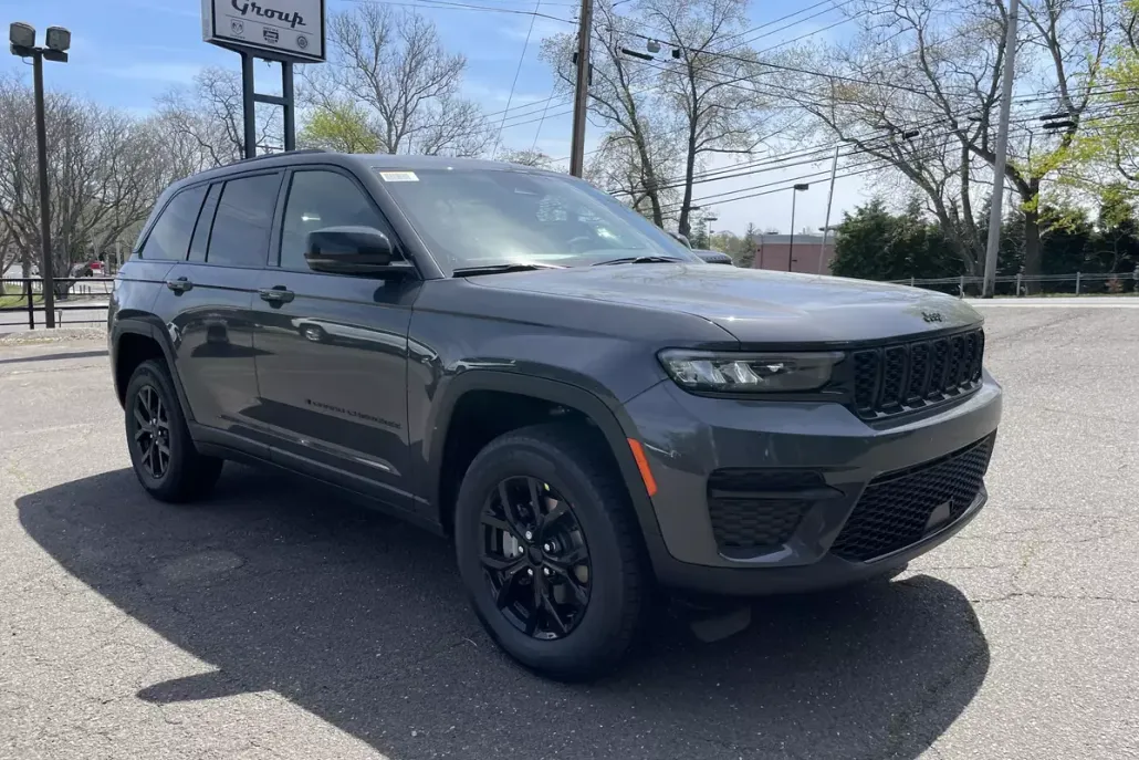 2025 Jeep Grand Cherokee Altitude X photo 1