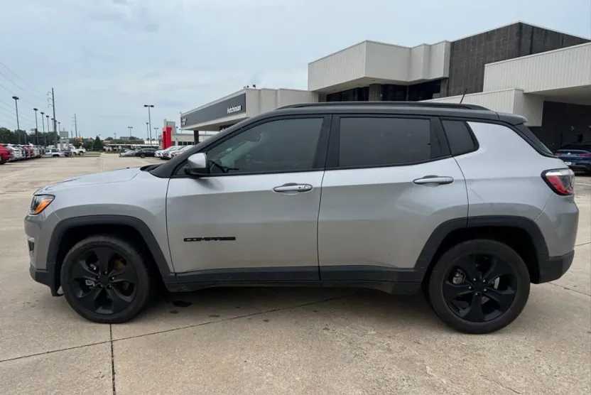 2021 Jeep Compass Altitude photo 1
