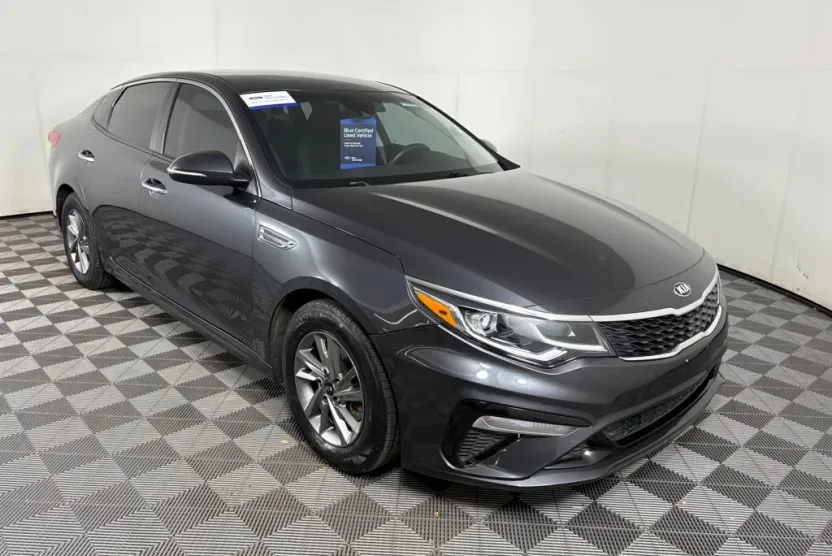 2019 Kia Optima LX photo 1