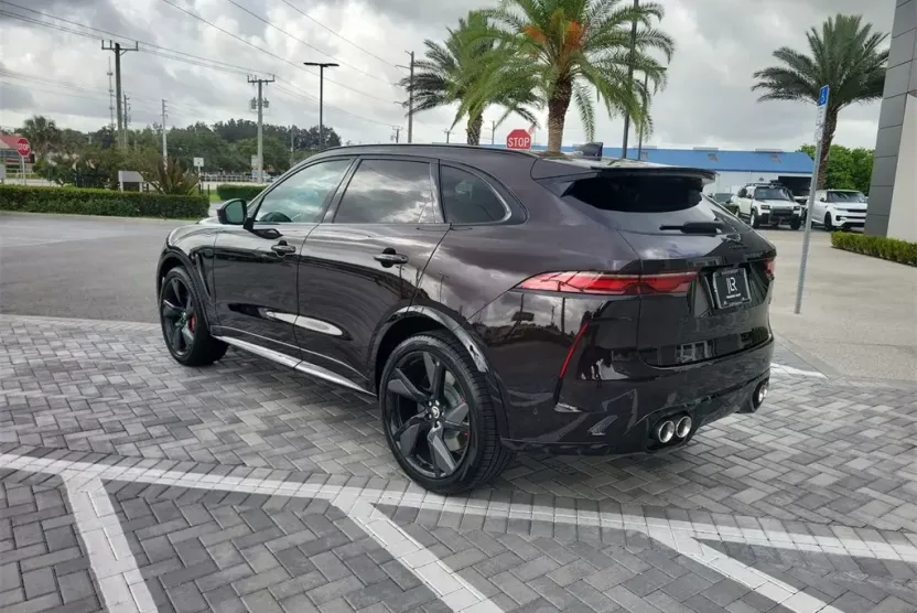 2026 Jaguar F-PACE SVR photo 1
