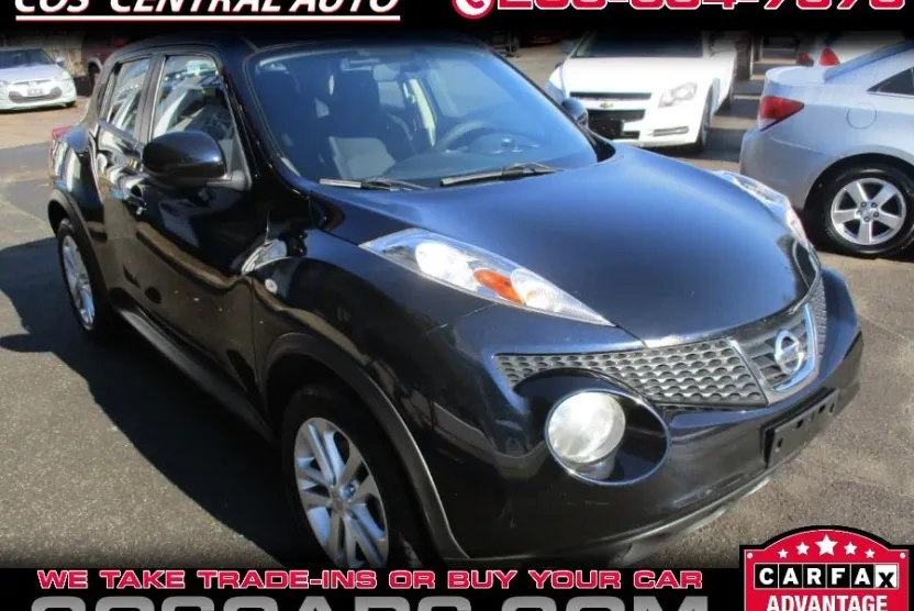 2013 Nissan Juke SV photo 1