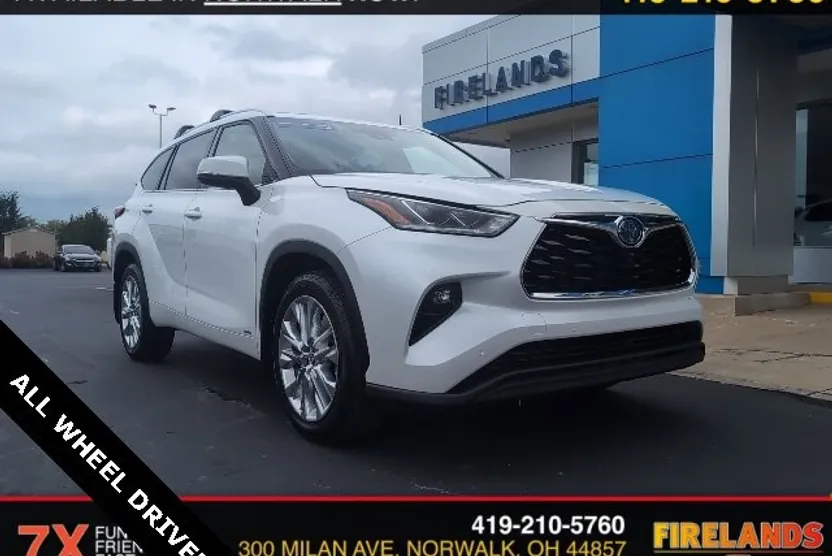 2022 Toyota Highlander Hybrid Limited photo 1