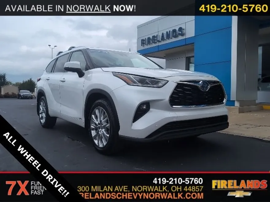 2022 Toyota Highlander Hybrid Limited photo 1