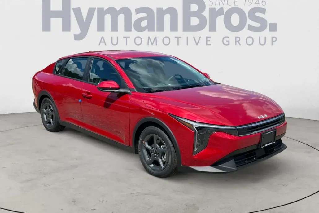 2025 Kia K4 LXS photo 1