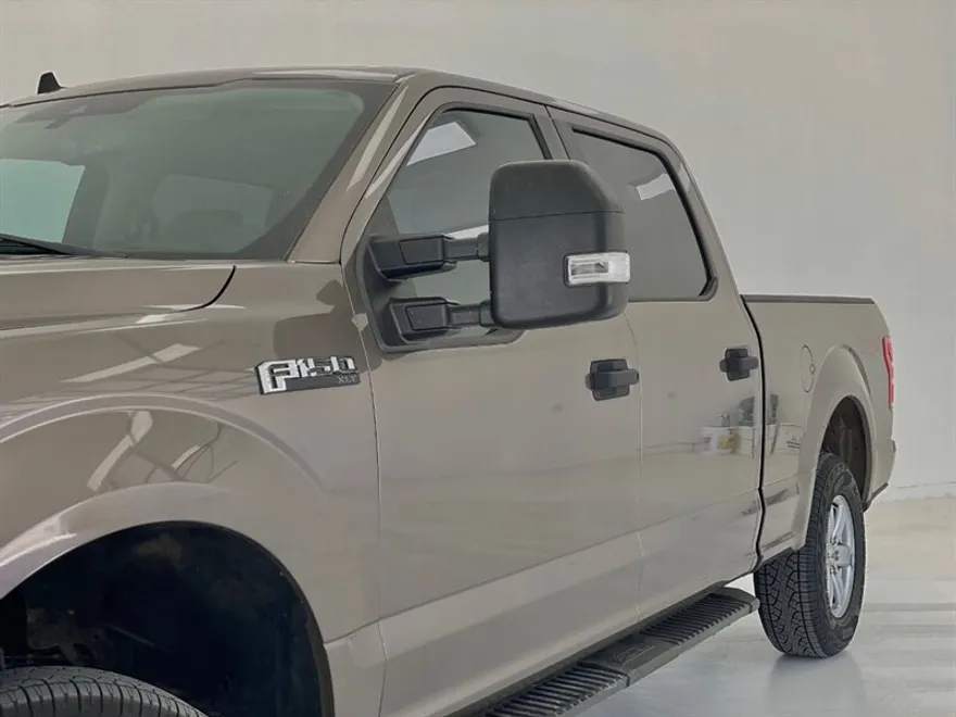 2019 Ford F-150 XLT photo 1