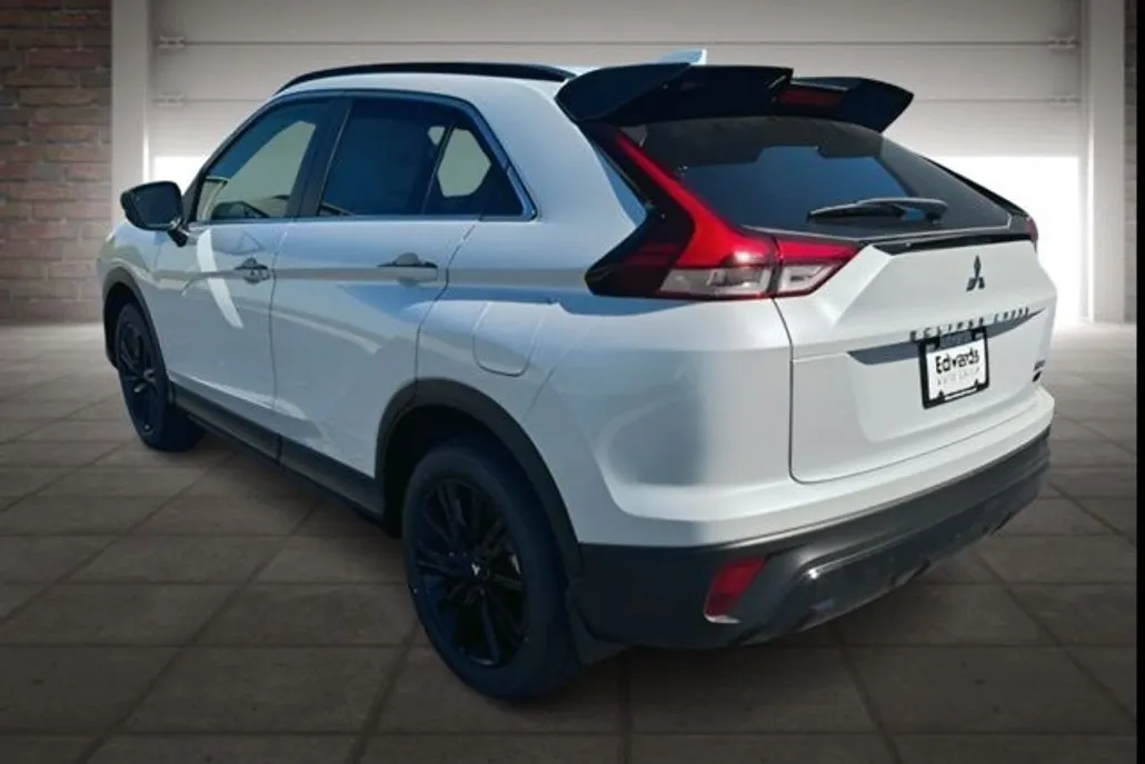 2025 Mitsubishi Eclipse Cross ES photo 1