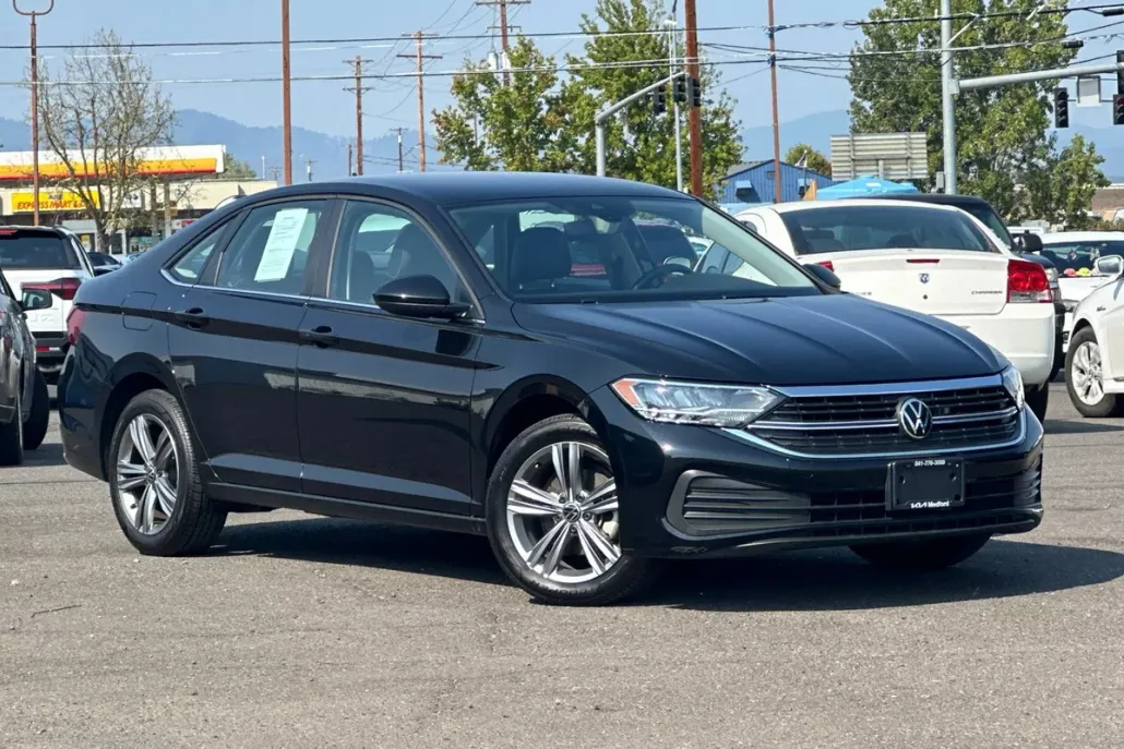 2024 Volkswagen Jetta SE photo 1