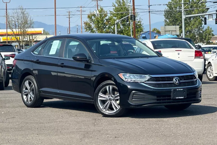 2024 Volkswagen Jetta SE photo 1