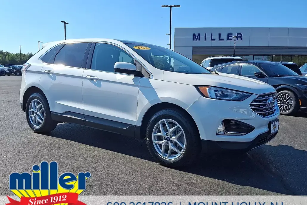 2022 Ford Edge SEL photo 1