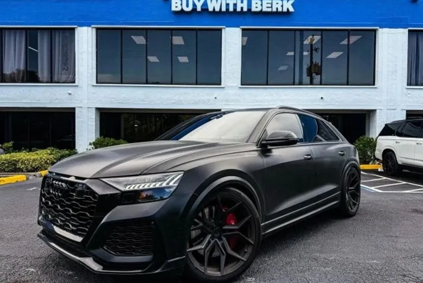 2023 Audi RS Q8 photo 1