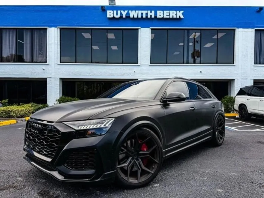 2023 Audi RS Q8 photo 1