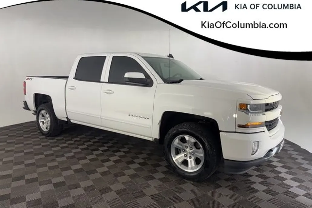 2018 Chevrolet Silverado 1500 LT photo 1