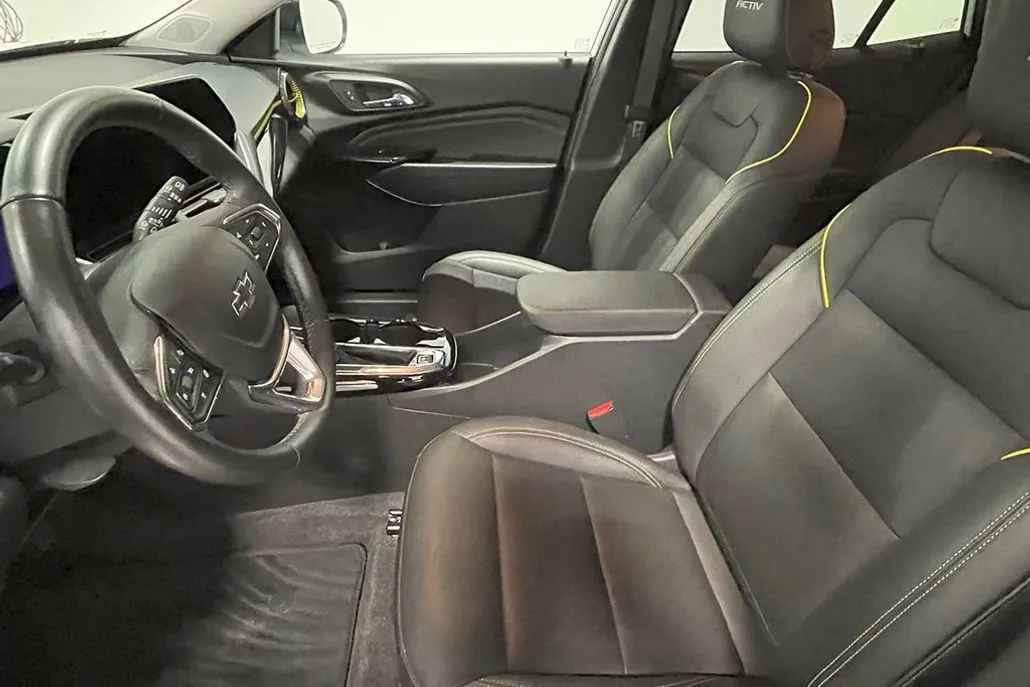 2024 Chevrolet Trax ACTIV photo 1