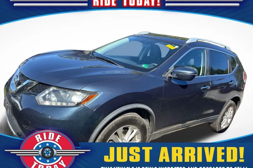 2016 Nissan Rogue SV photo 1