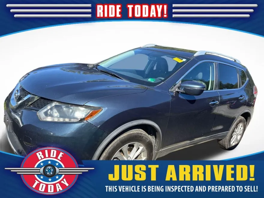 2016 Nissan Rogue SV photo 1
