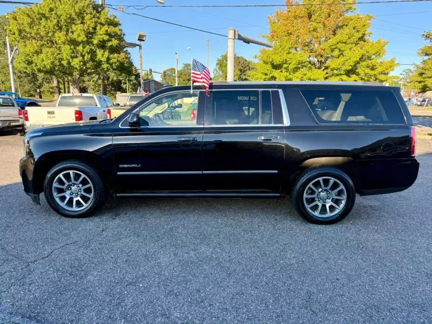 2015 Gmc Yukon XL Denali photo 1