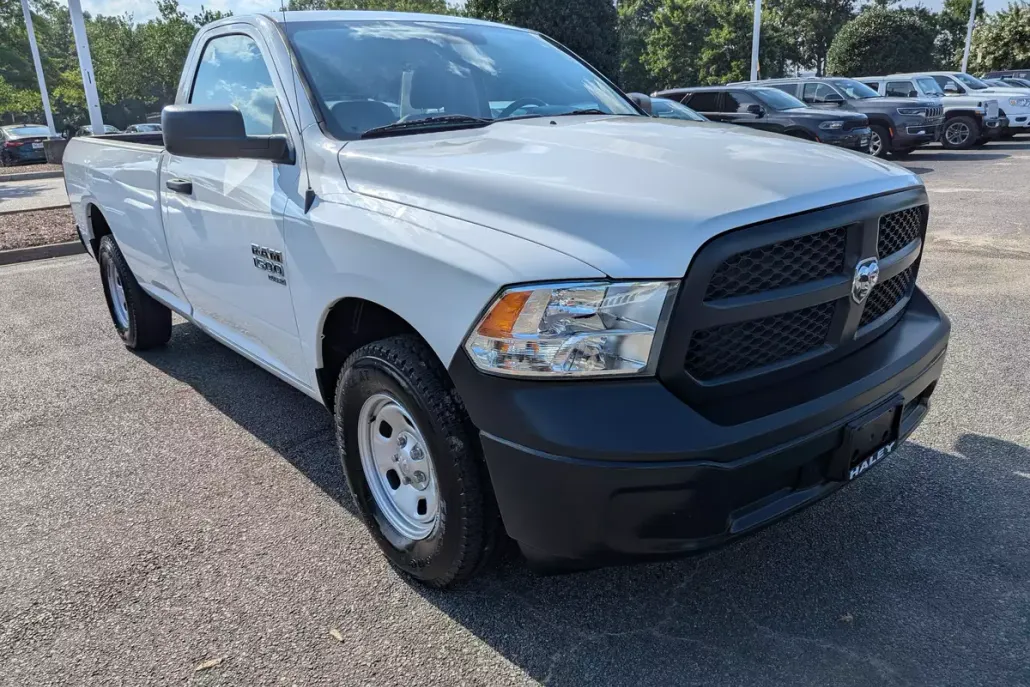 2019 Ram 1500 Classic Tradesman photo 1