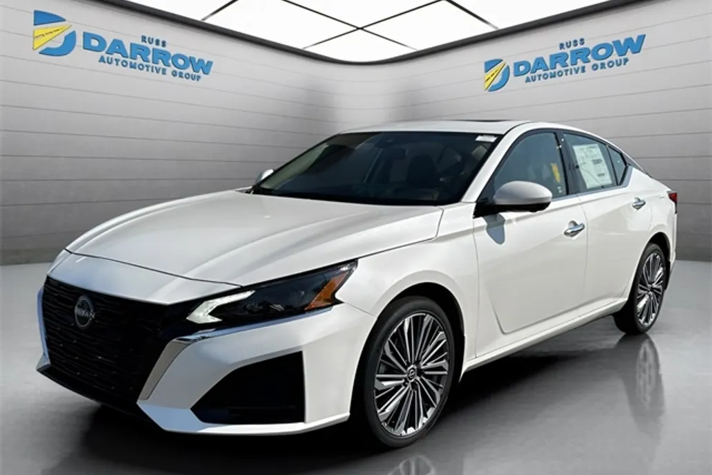 2025 Nissan Altima 2.5 SL photo 1
