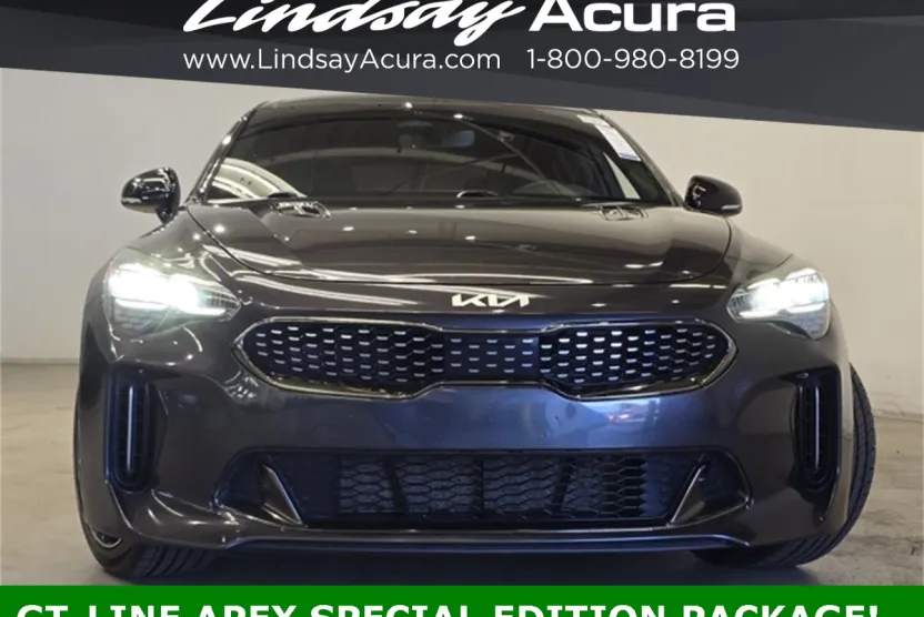 2023 Kia Stinger GT-Line photo 1