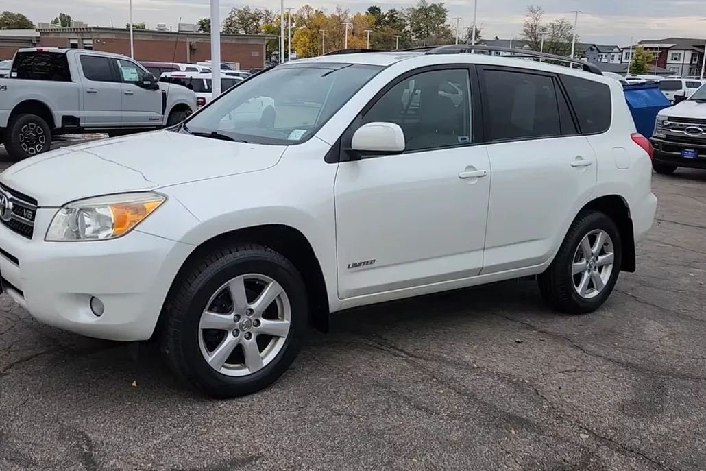 2008 Toyota RAV4 Limited photo 1