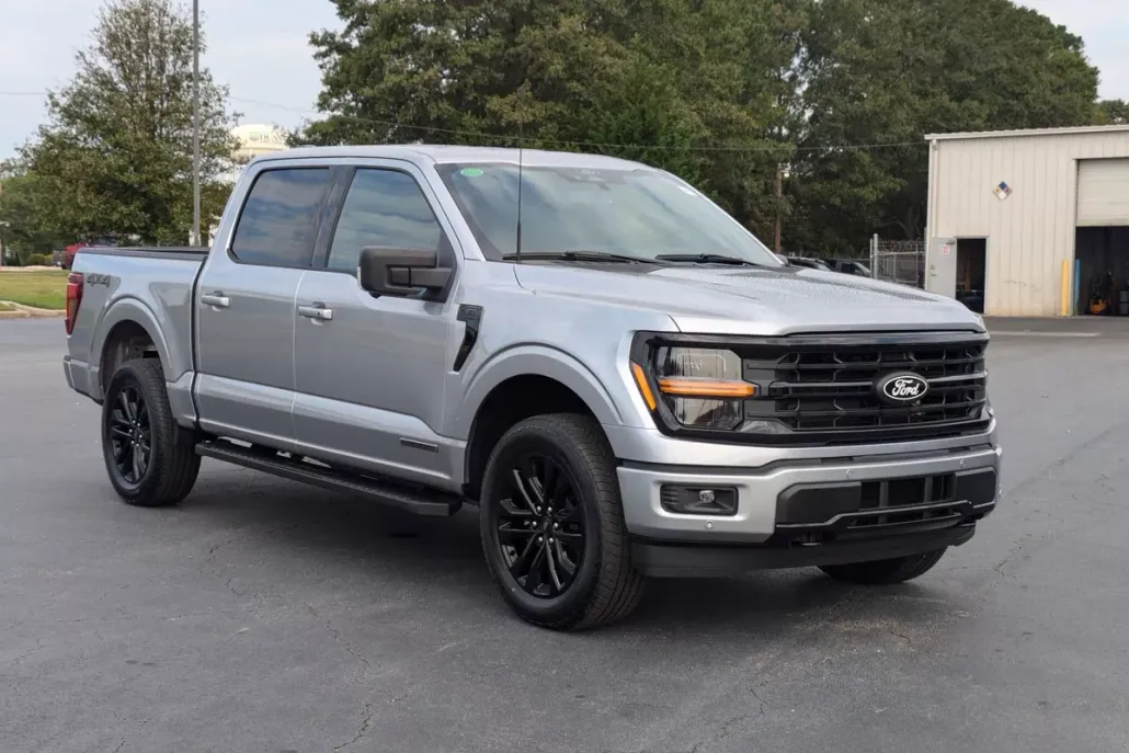 2024 Ford F-150 XLT photo 1