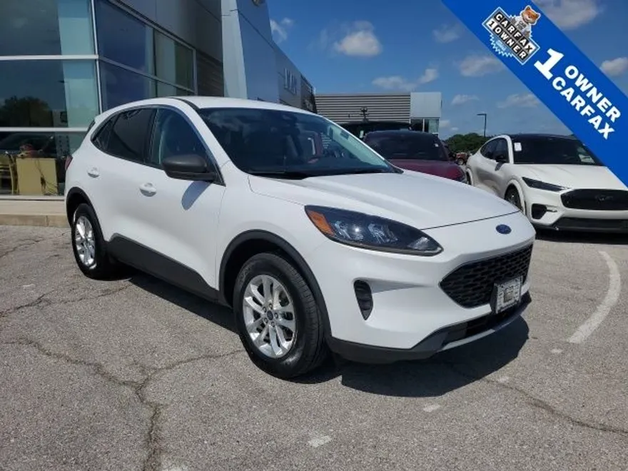 2022 Ford Escape SE photo 1