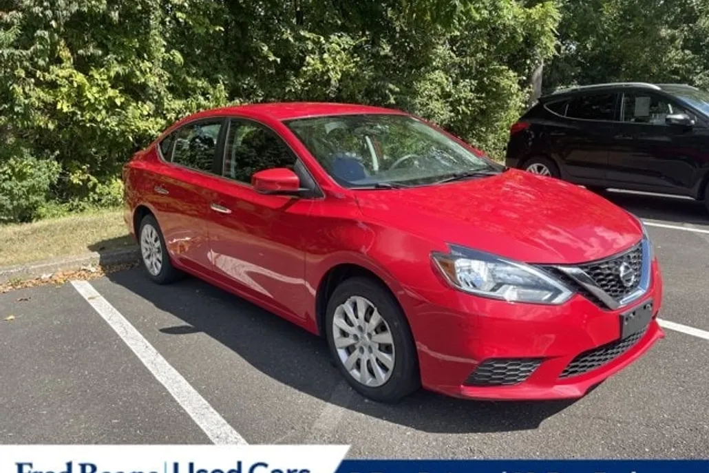 2017 Nissan Sentra SV photo 1