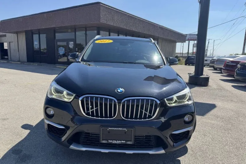 2017 Bmw X1 XDrive28i photo 1