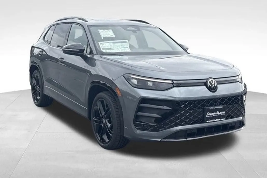 2025 Volkswagen Tiguan SE R-Line Black photo 1