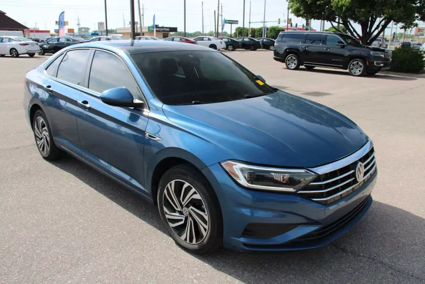 2021 Volkswagen Jetta SEL photo 1