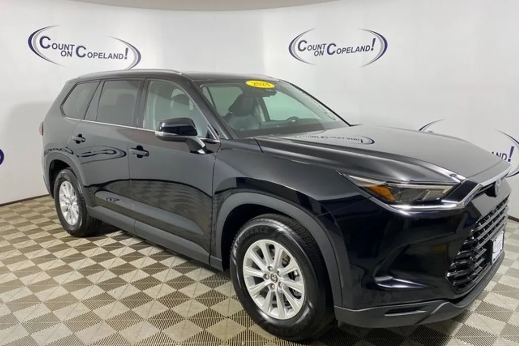 2024 Toyota Grand Highlander XLE photo 1