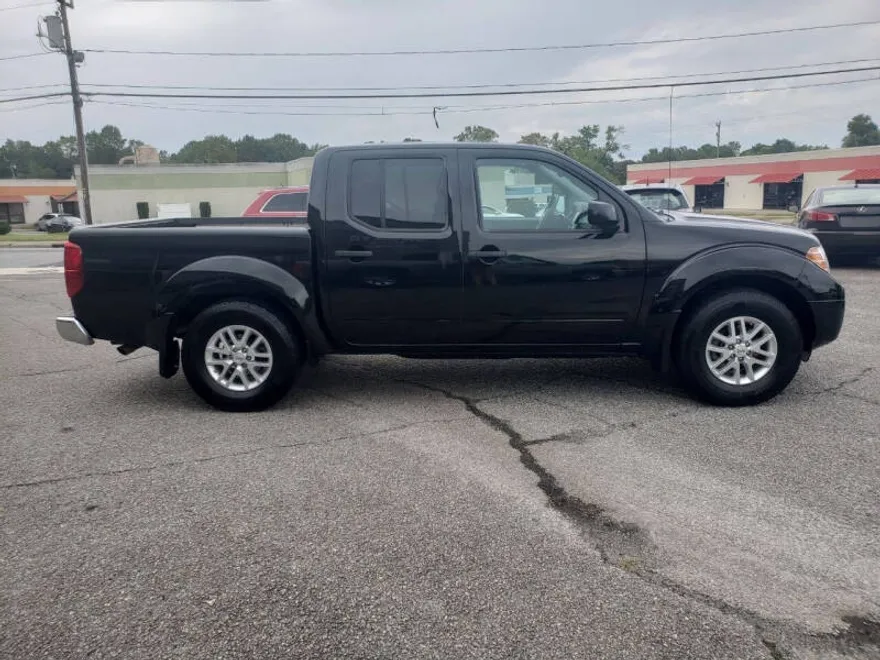2019 Nissan Frontier SV photo 1
