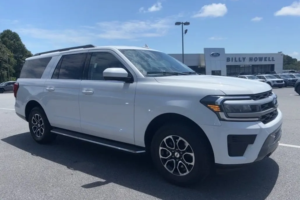 2022 Ford Expedition MAX XLT photo 1