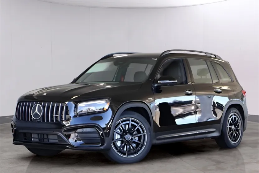 2025 Mercedes Benz GLB 35 AMG 4MATIC photo 1