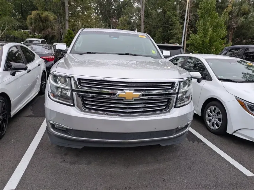 2018 Chevrolet Suburban Premier photo 1