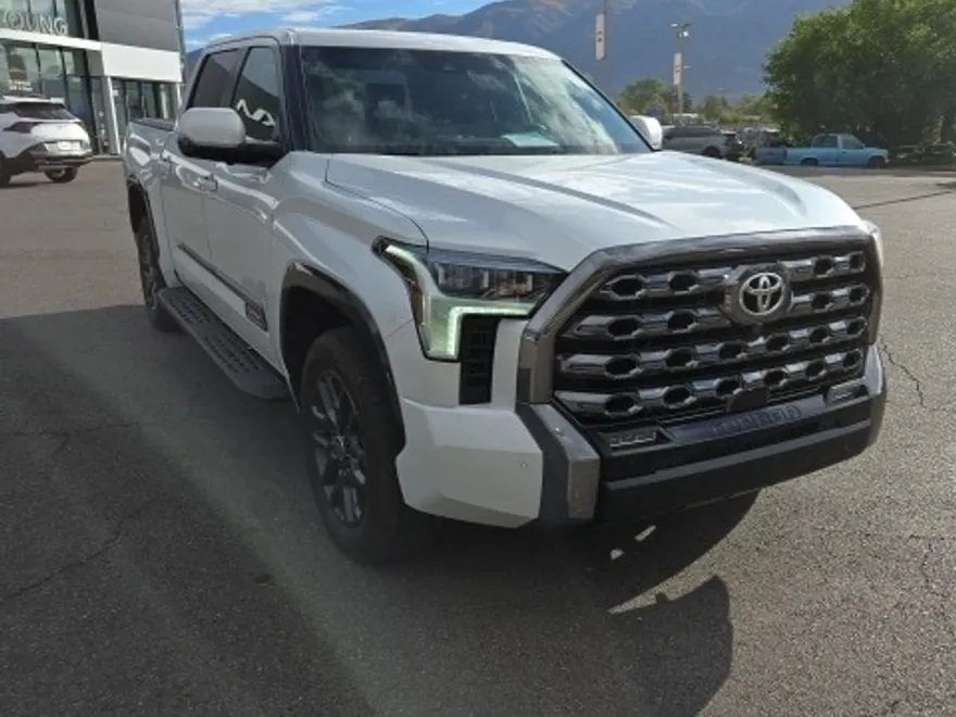 2024 Toyota Tundra Platinum photo 1